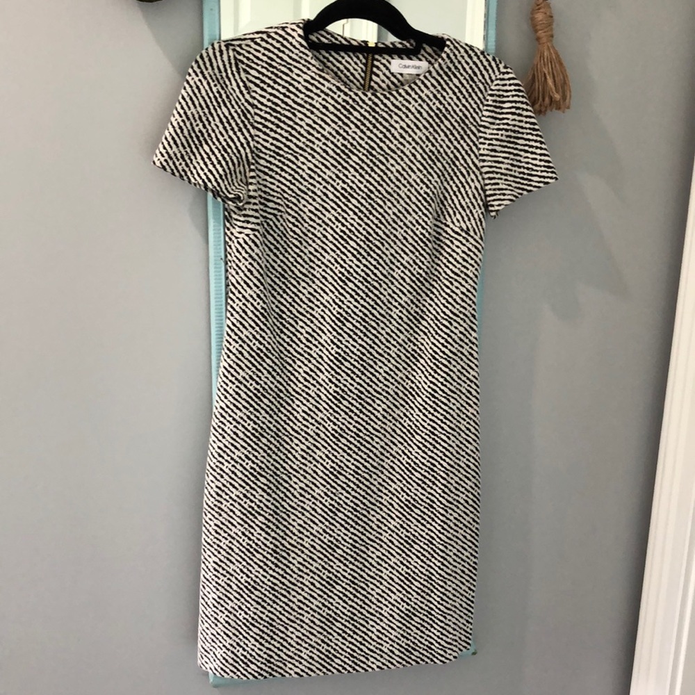 Calvin Klein Size 2 work casual dress striped